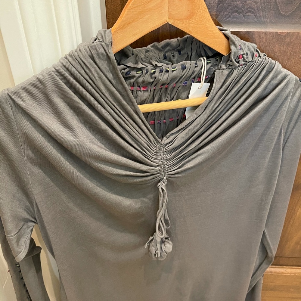 New Boho Grey quilted back long sleeve tunic